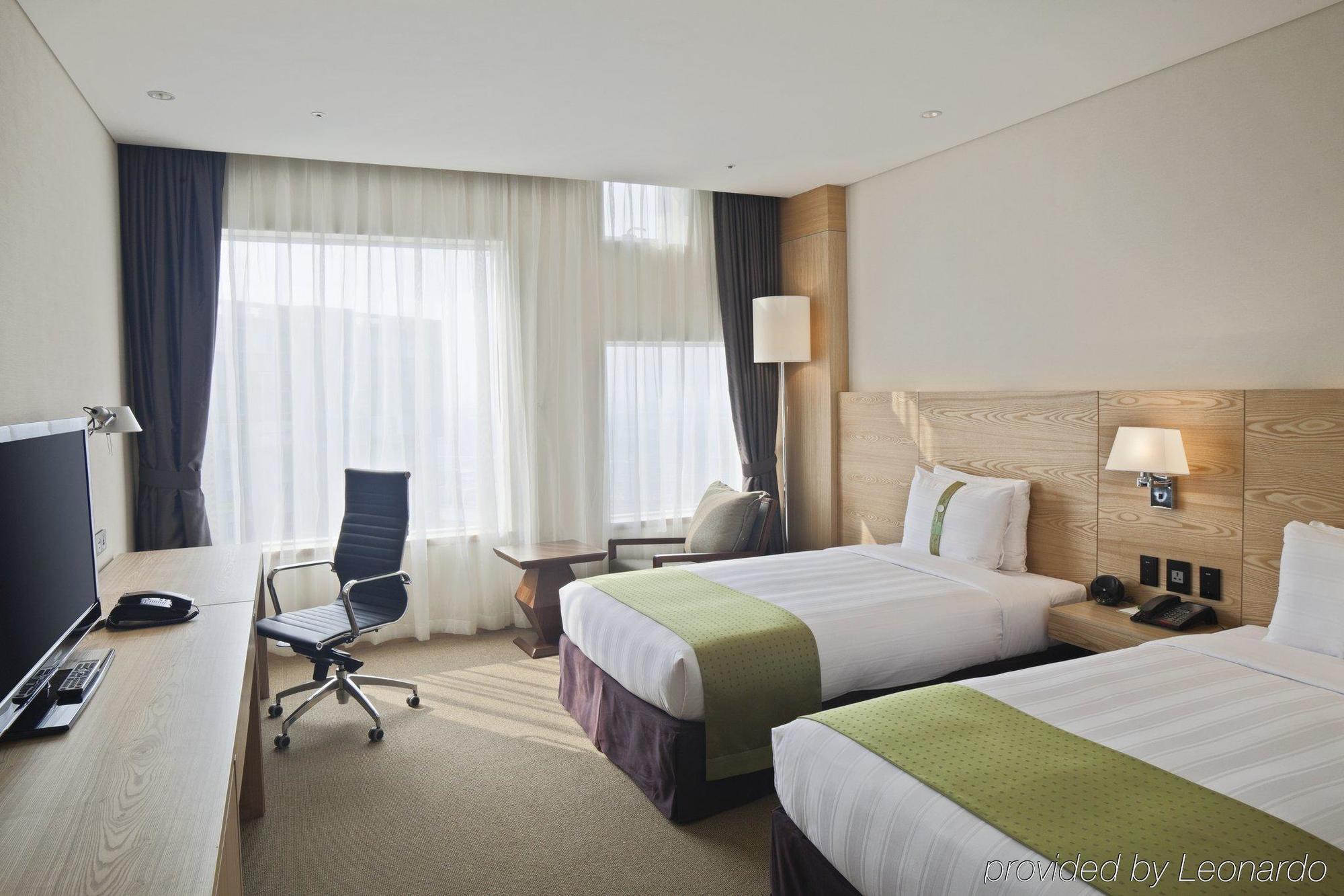 Ramada Plaza By Wyndham Gwangju Hotel Gwangju Metropolitan City Exterior photo