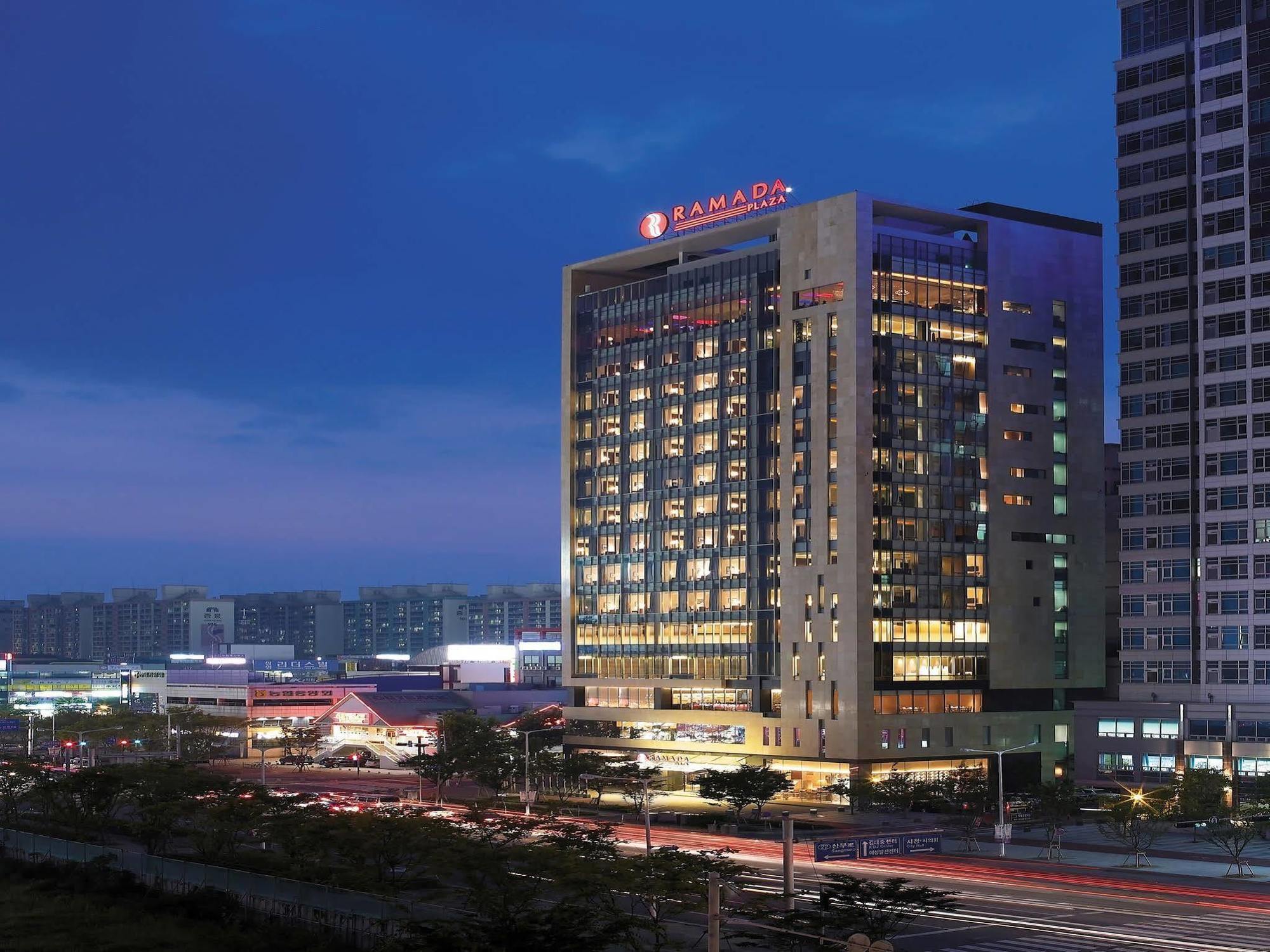 Ramada Plaza By Wyndham Gwangju Hotel Gwangju Metropolitan City Exterior photo
