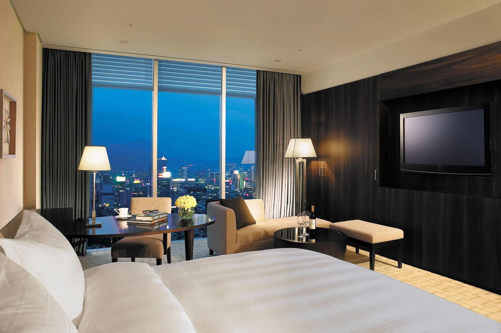 Ramada Plaza By Wyndham Gwangju Hotel Gwangju Metropolitan City Exterior photo